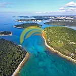 Valeria 1334 * Μεντουλίν